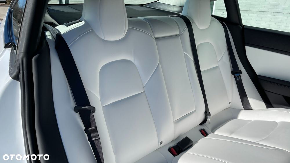 Tesla Model 3 - 27