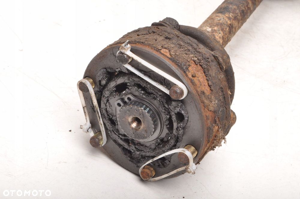 FORD GRANADA GXL 3.0 PÓŁOŚ LEWA TYLNA - 6