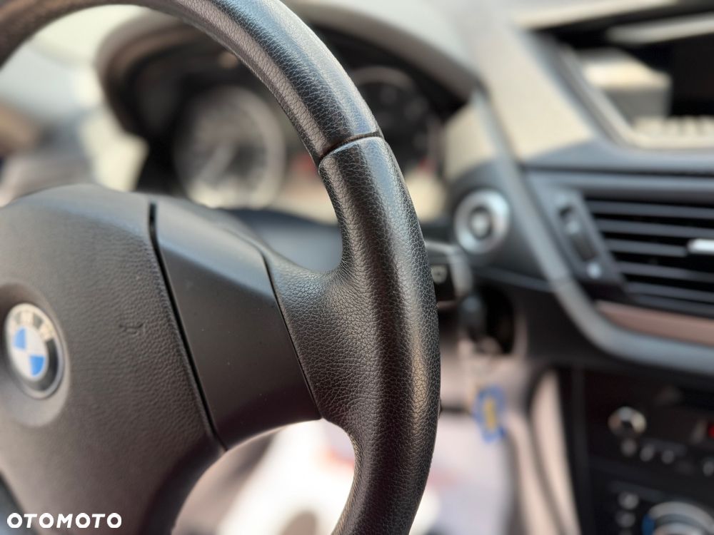 BMW X1 sDrive18i - 24