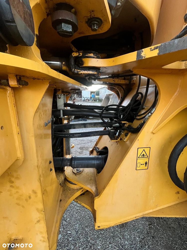 Volvo L180G - 4