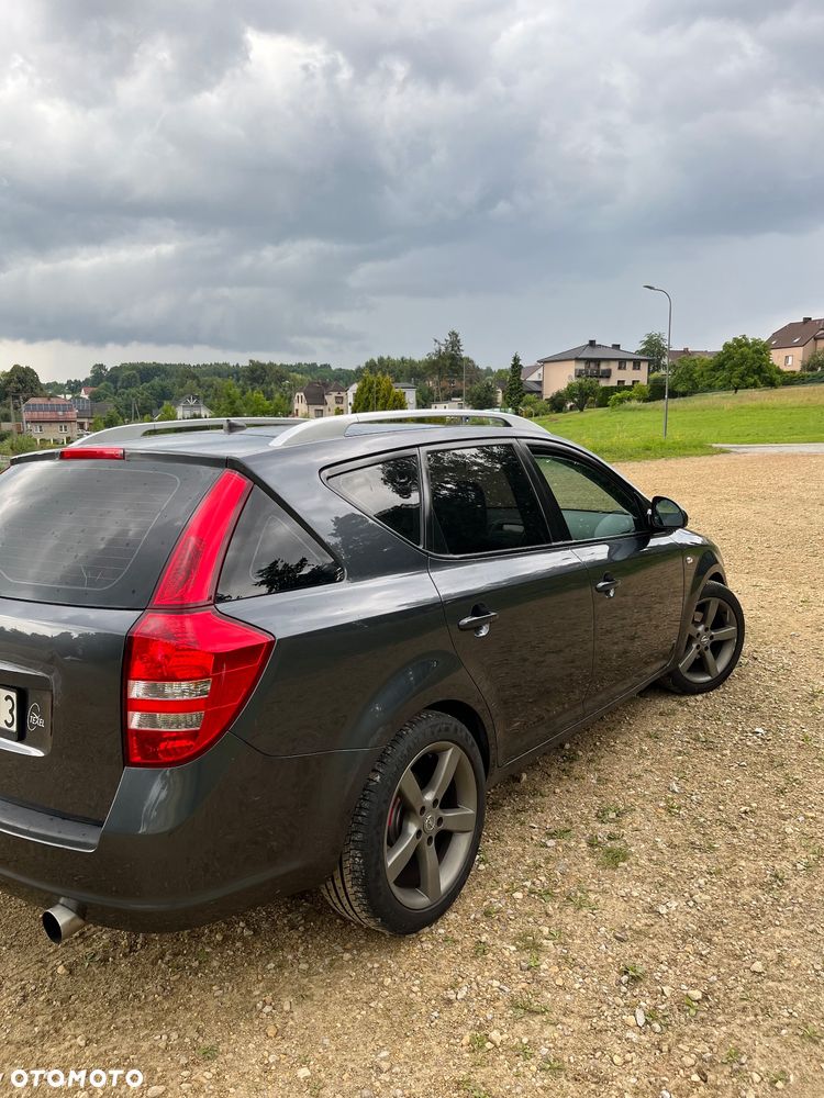 Kia Ceed Cee'd 1.6 Comfort + - 5