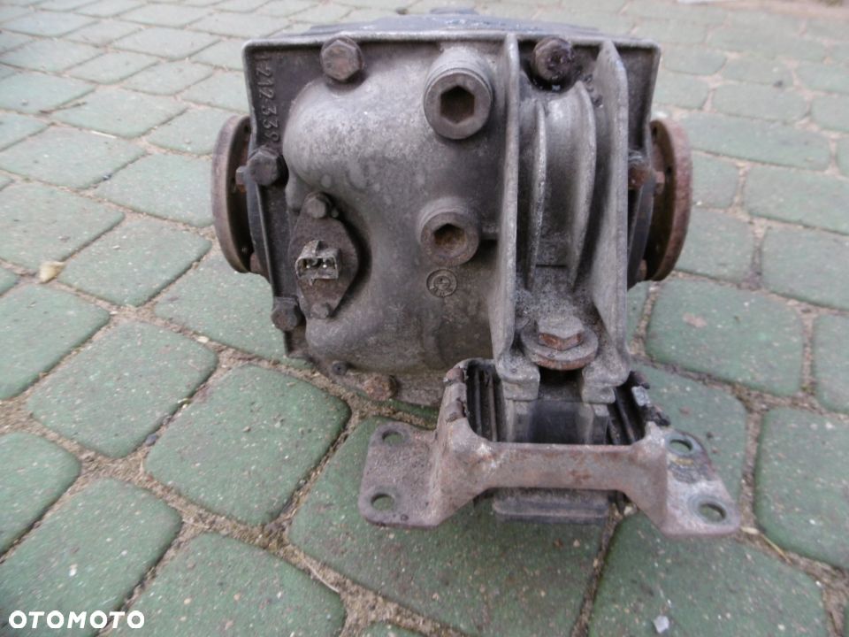 Most Dyfer BMW E34 2,0D 1212339 sedan - 2