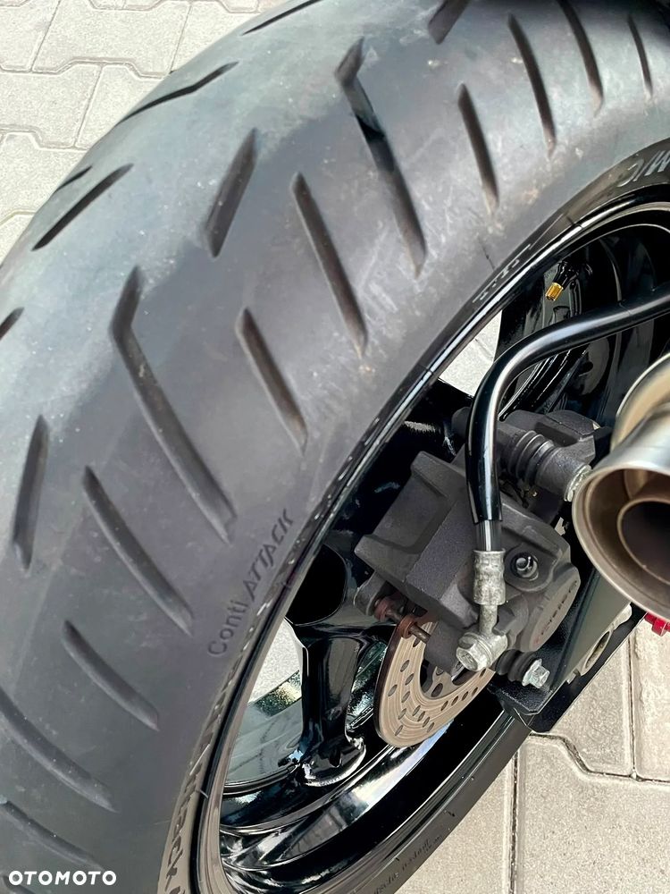 Suzuki GSX-R - 7