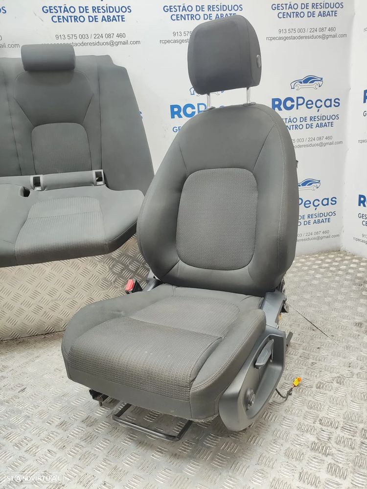 Conjunto de bancos em tecido Jaguar XE X760 elétricos - 6