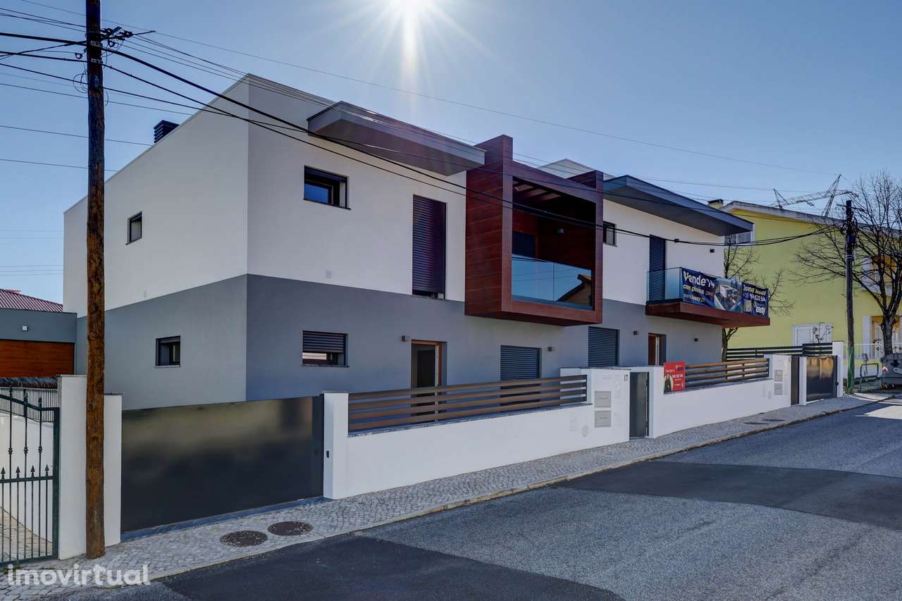 Moradia T4 com piscina em Odivelas - Grande imagem: 3/31