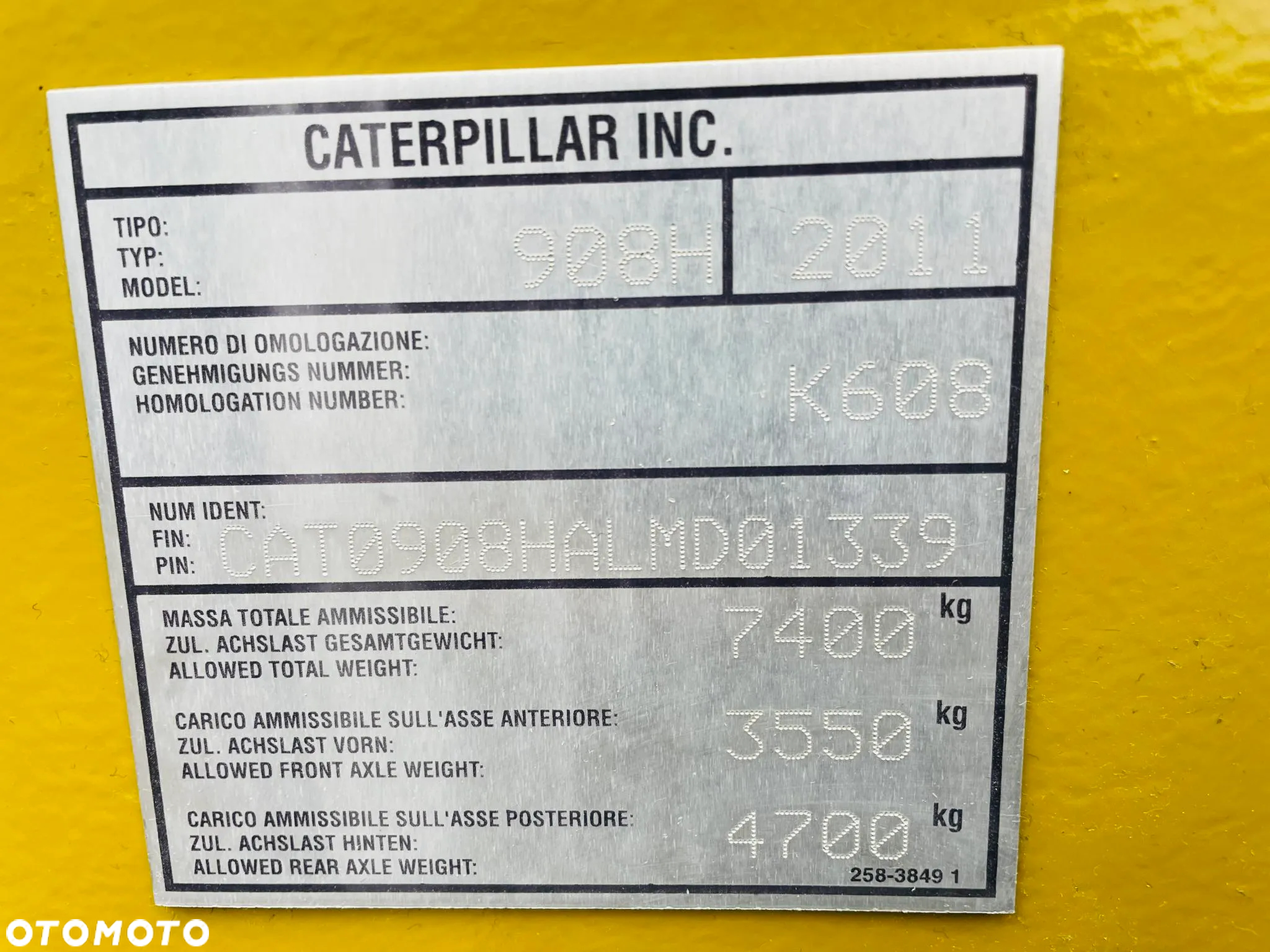 Caterpillar 908H - 17