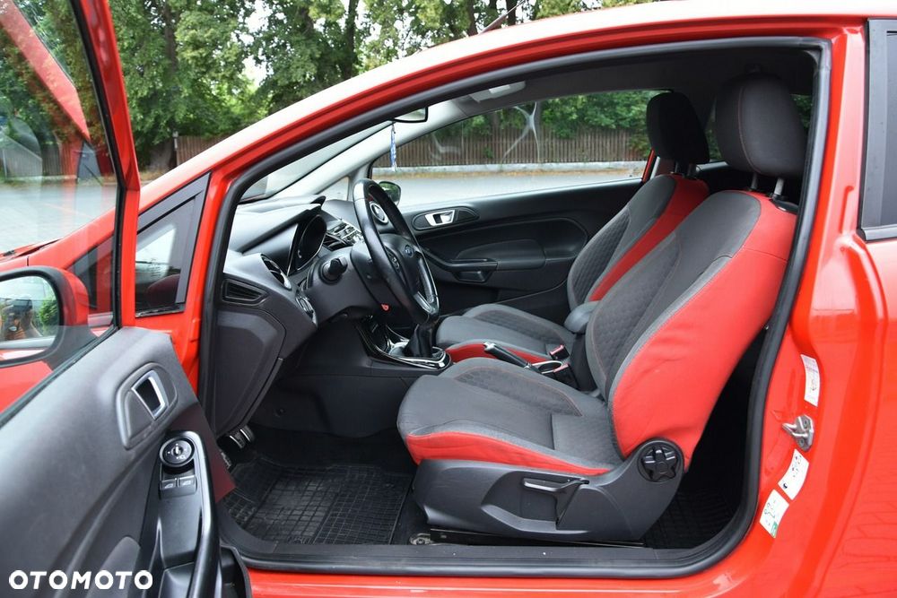 Ford Fiesta 1.6 TDCi Sport - 11