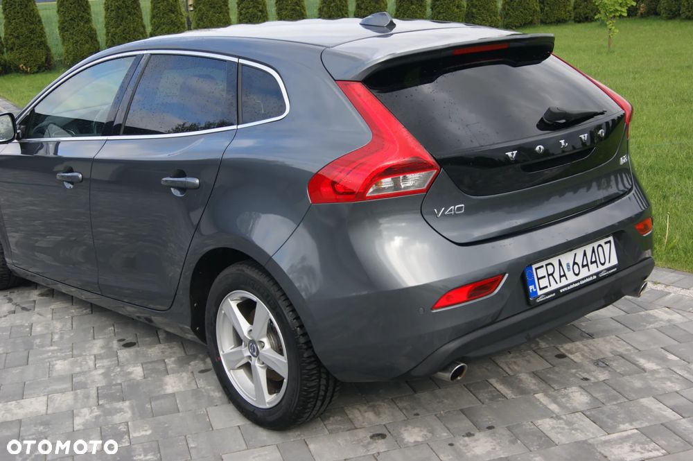 Volvo V40 D3 Momentum - 6