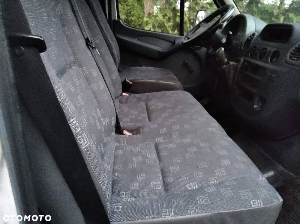Mercedes-Benz Sprinter - 4