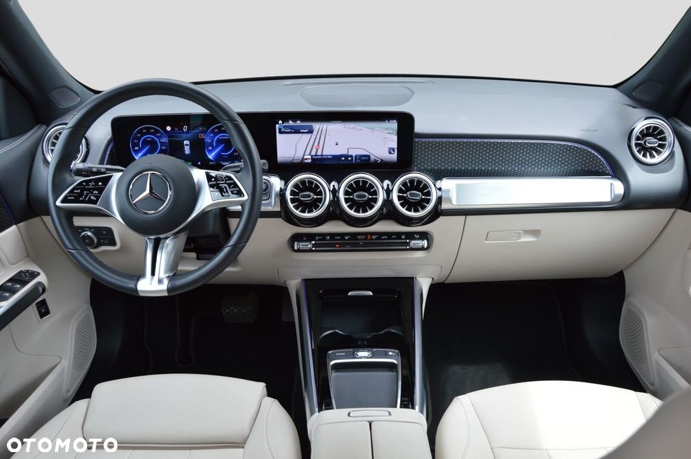 Mercedes-Benz EQB - 21