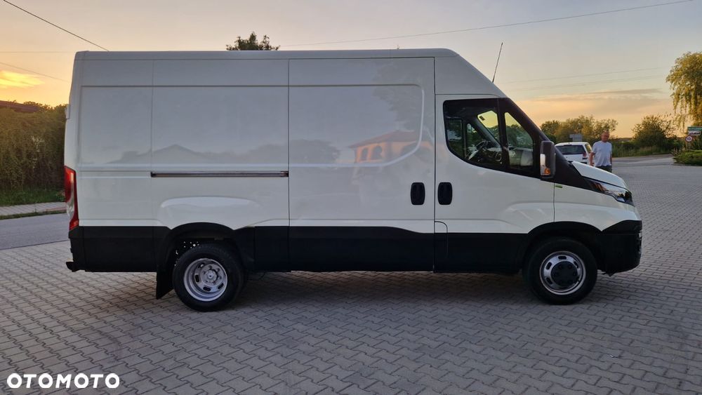 Iveco DAILY 35 Klima Elektryka Tempomat Na Bliźniaku Furgon 3os. Hak Serwis - 24