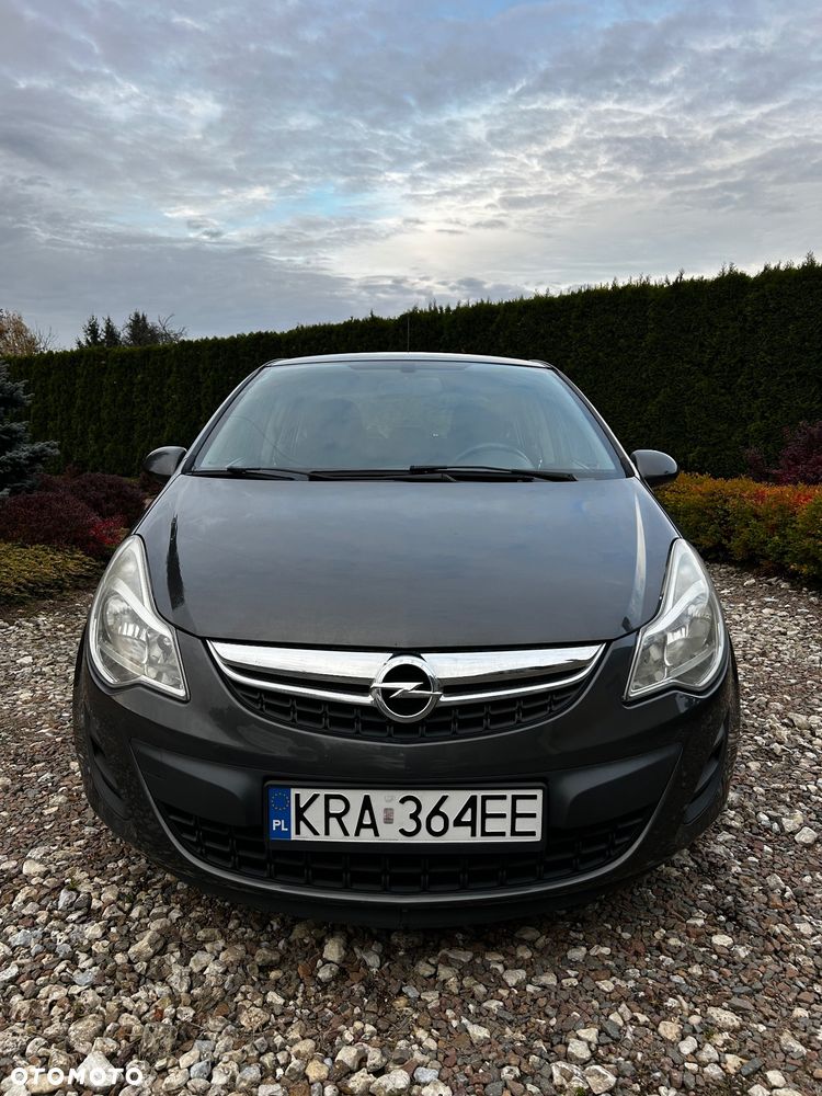 Opel Corsa 2011 photo 2