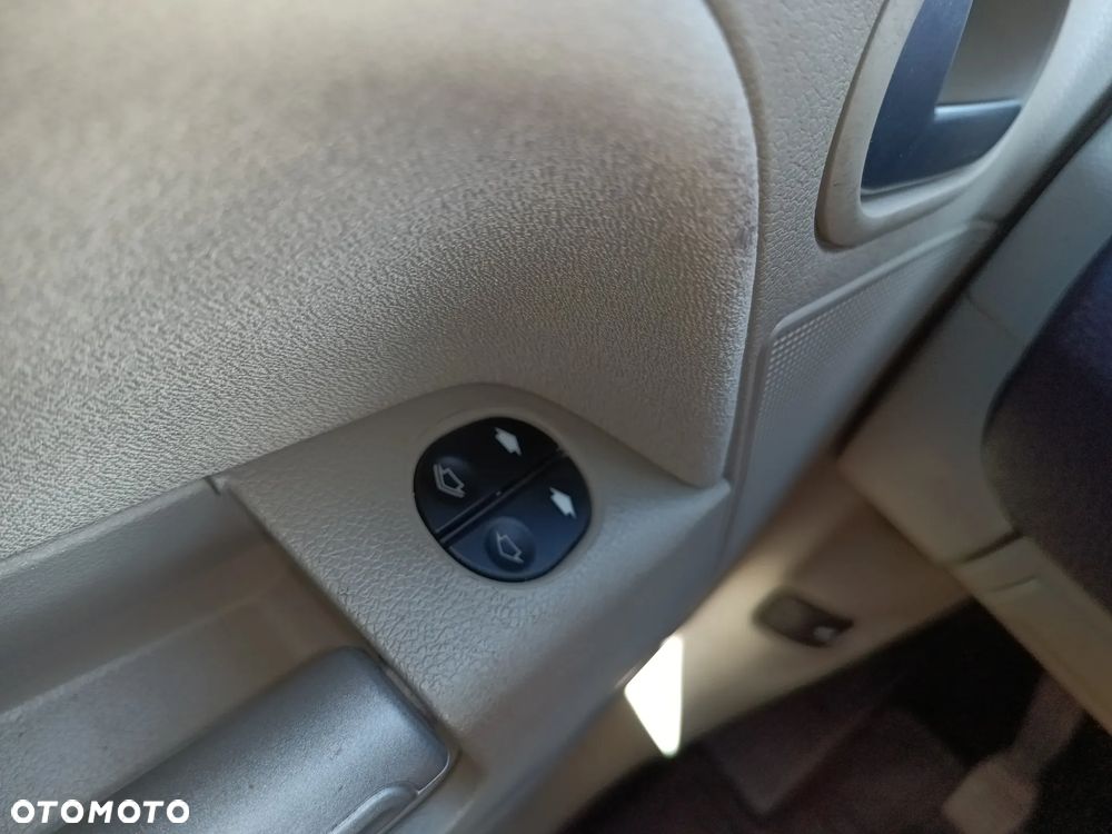 Ford Fusion 1.4 + - 23