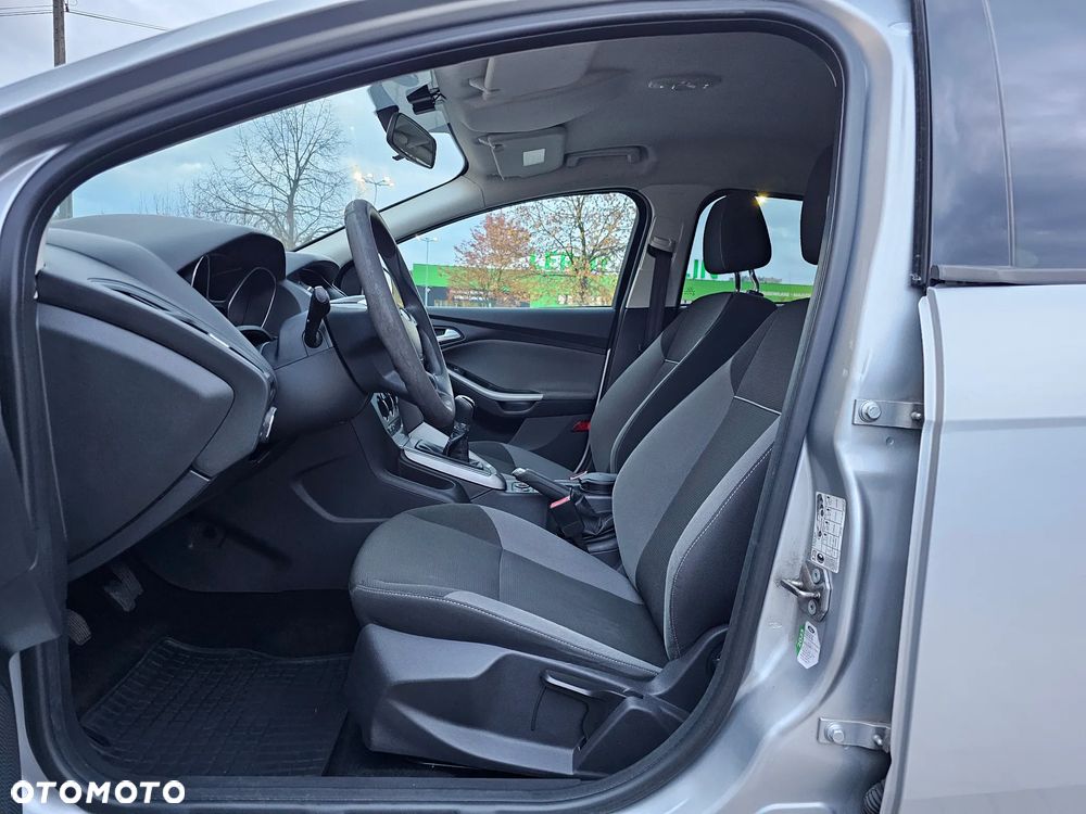 Ford Focus 1.6 Trend - 14