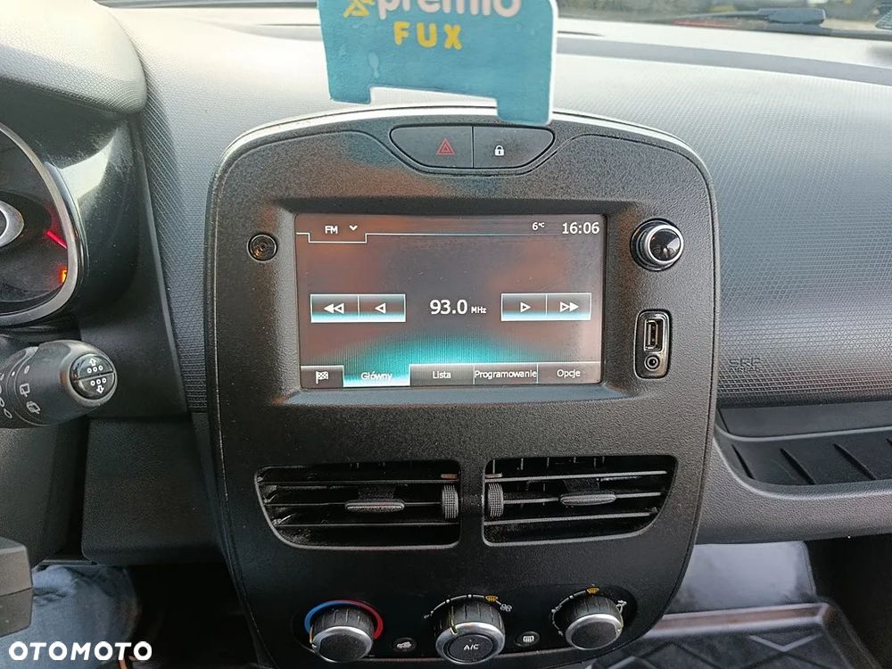 Renault Clio 1.2 16V Limited - 22