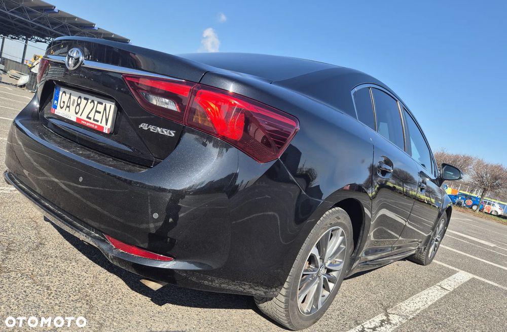 Toyota Avensis 2.0 D-4D Prestige - 2