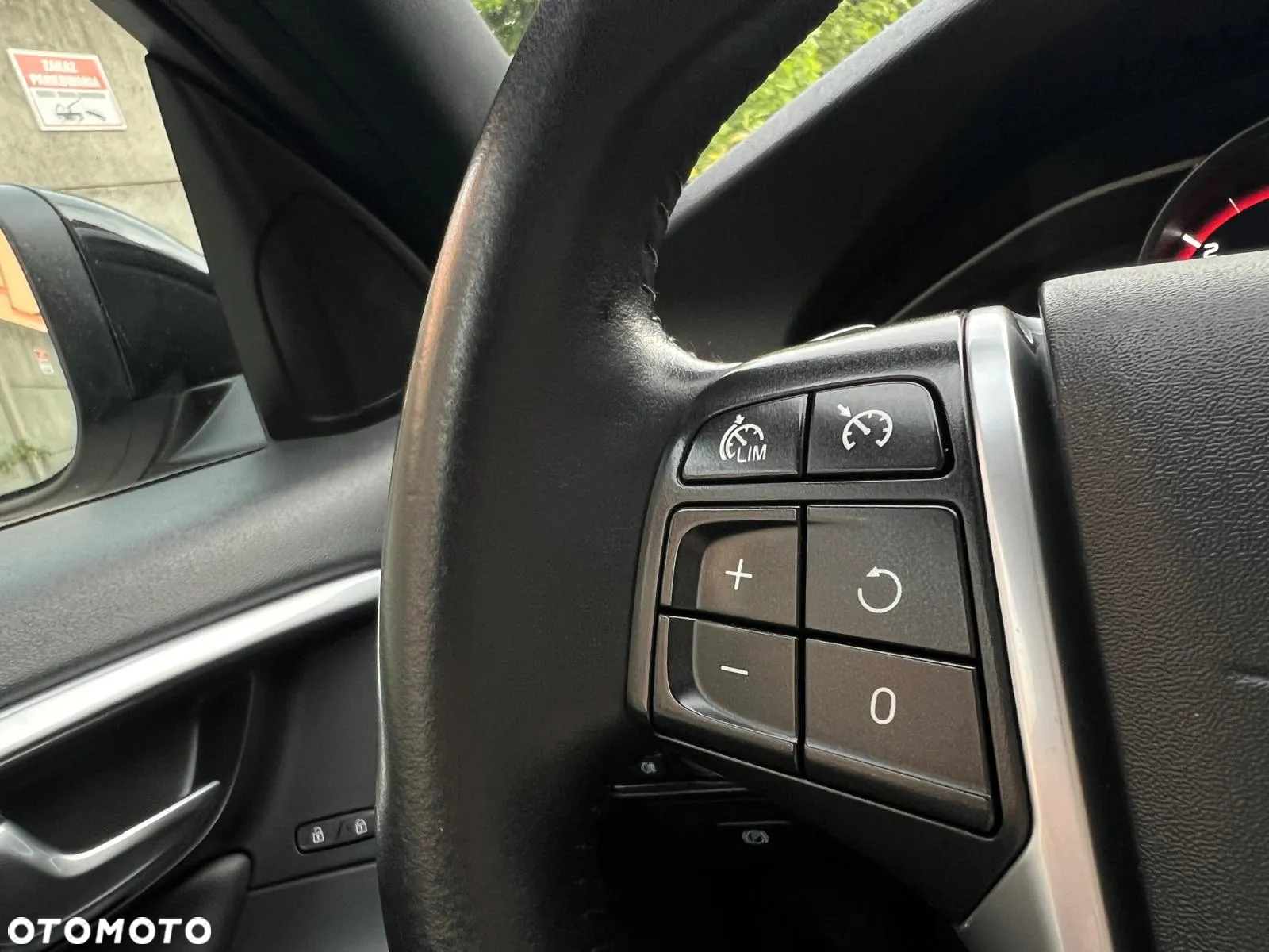 Volvo V60 D4 - 30