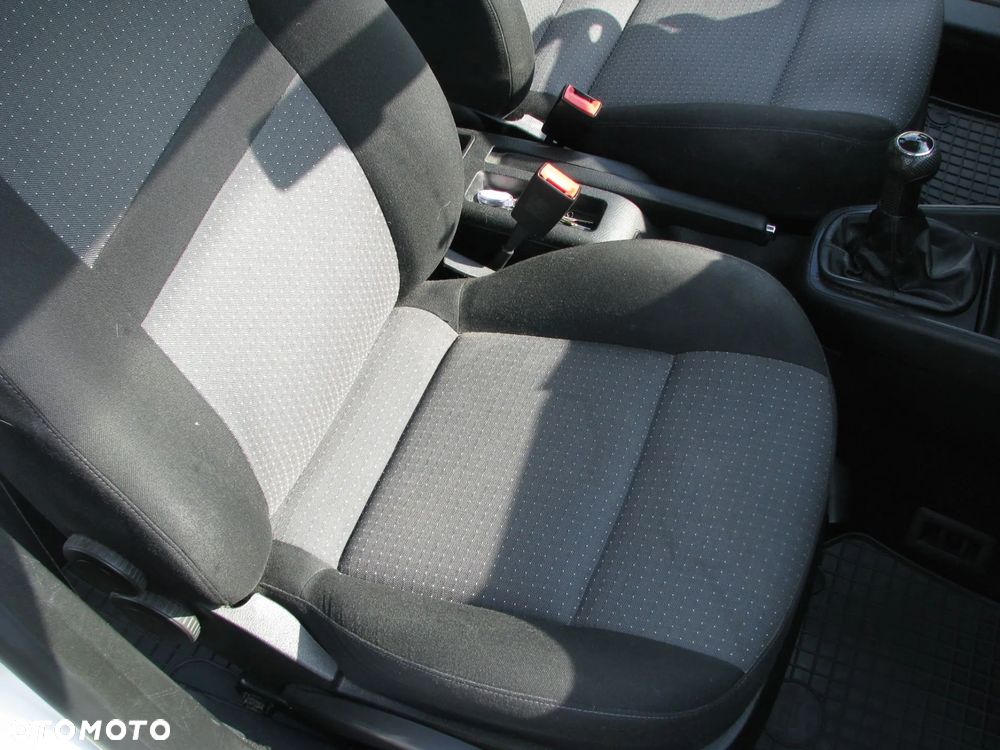 Volkswagen Golf - 9
