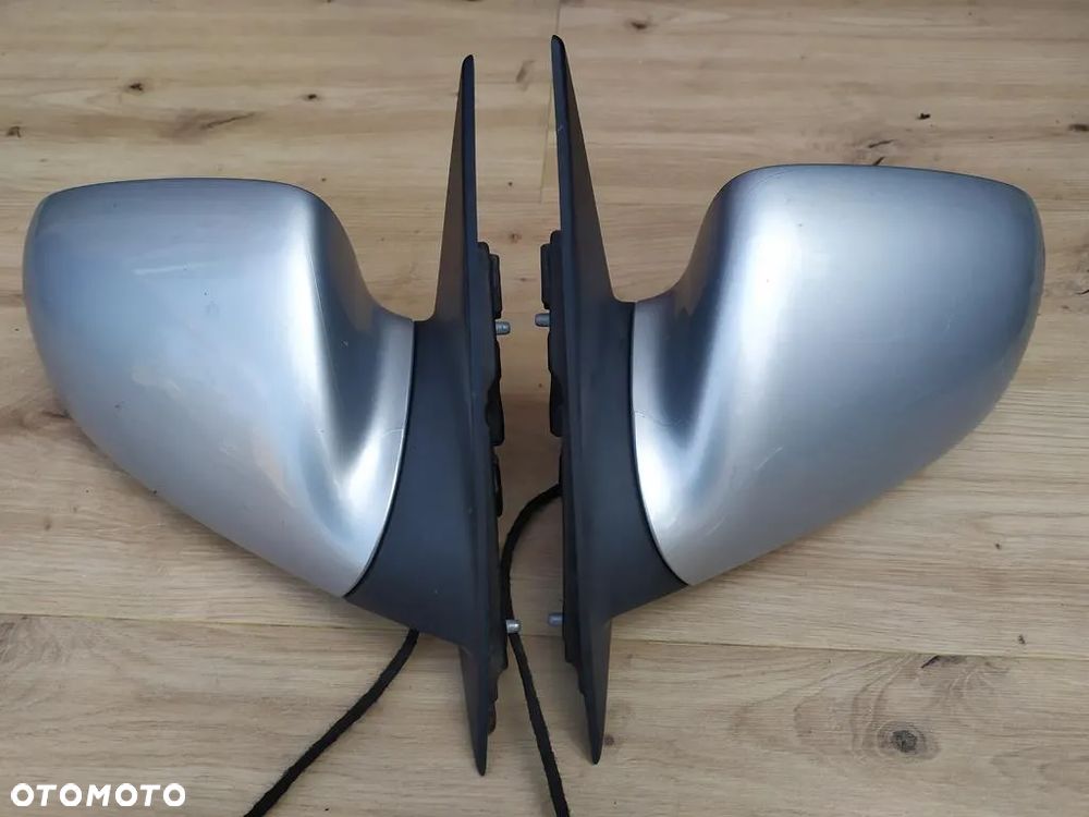 AUDI A8 D3 LUSTERKO LEWE PRAWE LY7W EUROPA 5 PINÓW