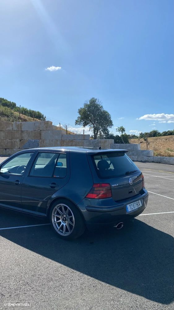 VW Golf 1.9 TDi Highline - 4