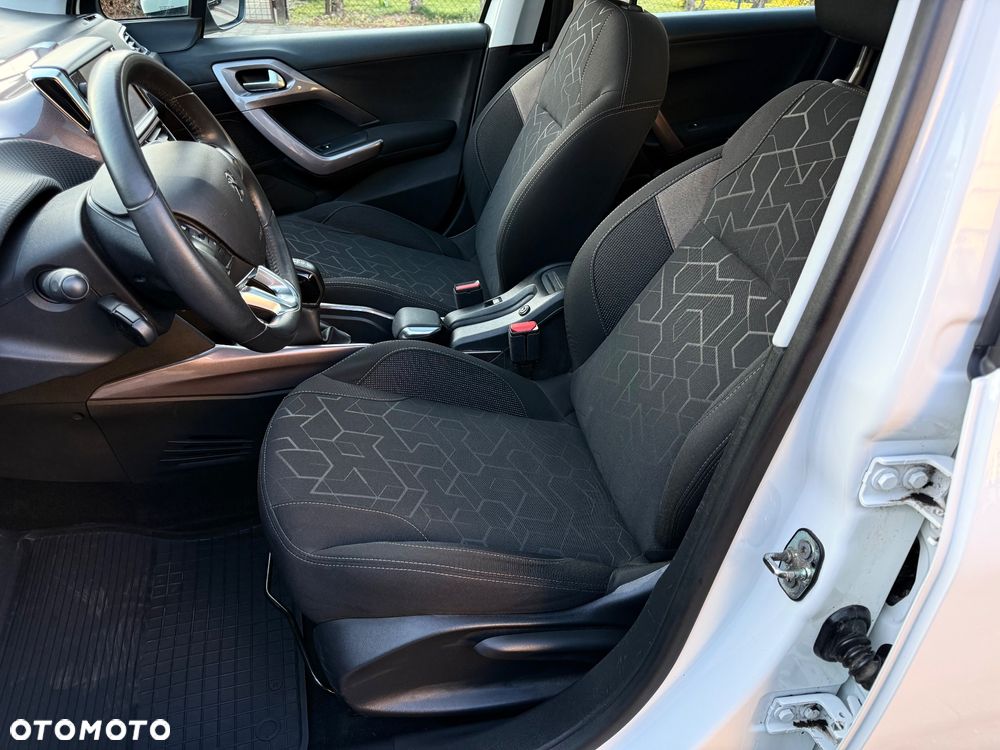 Peugeot 2008 PureTech 82 Allure - 6