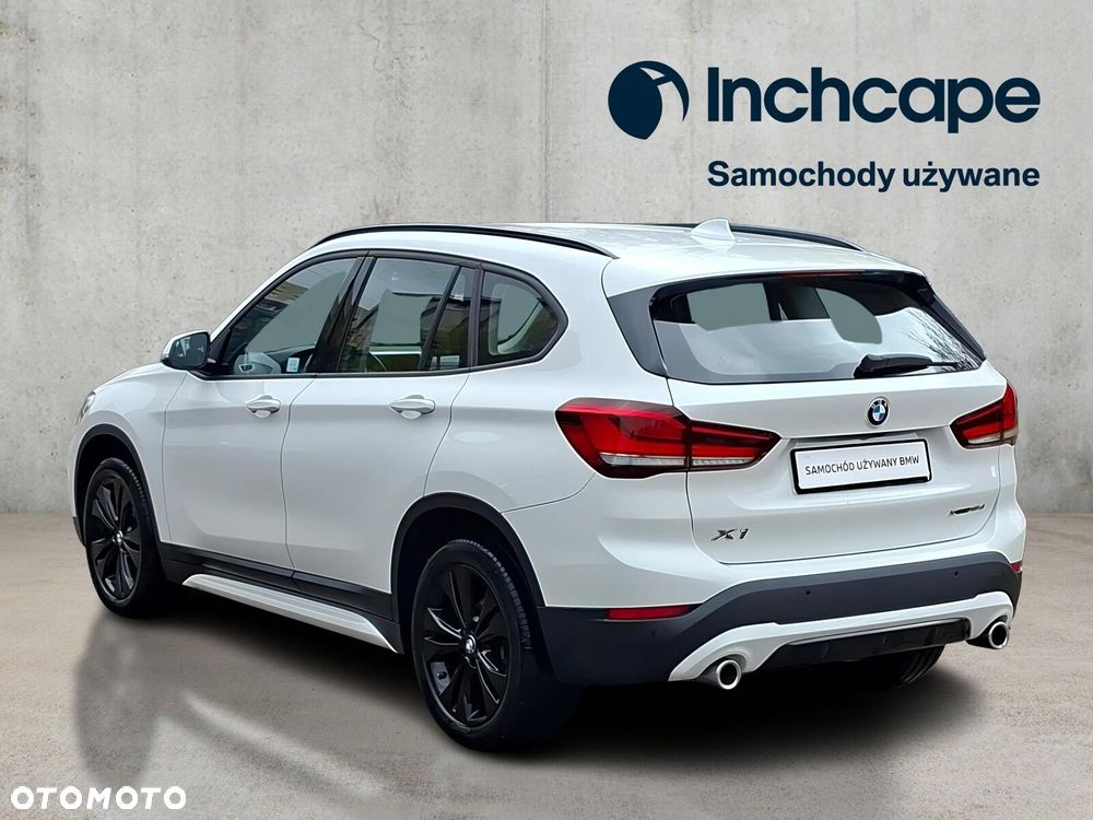 BMW X1 xDrive18d Sport Line - 3