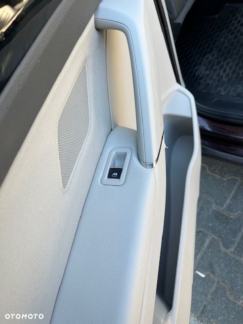 Volkswagen Touran - 22