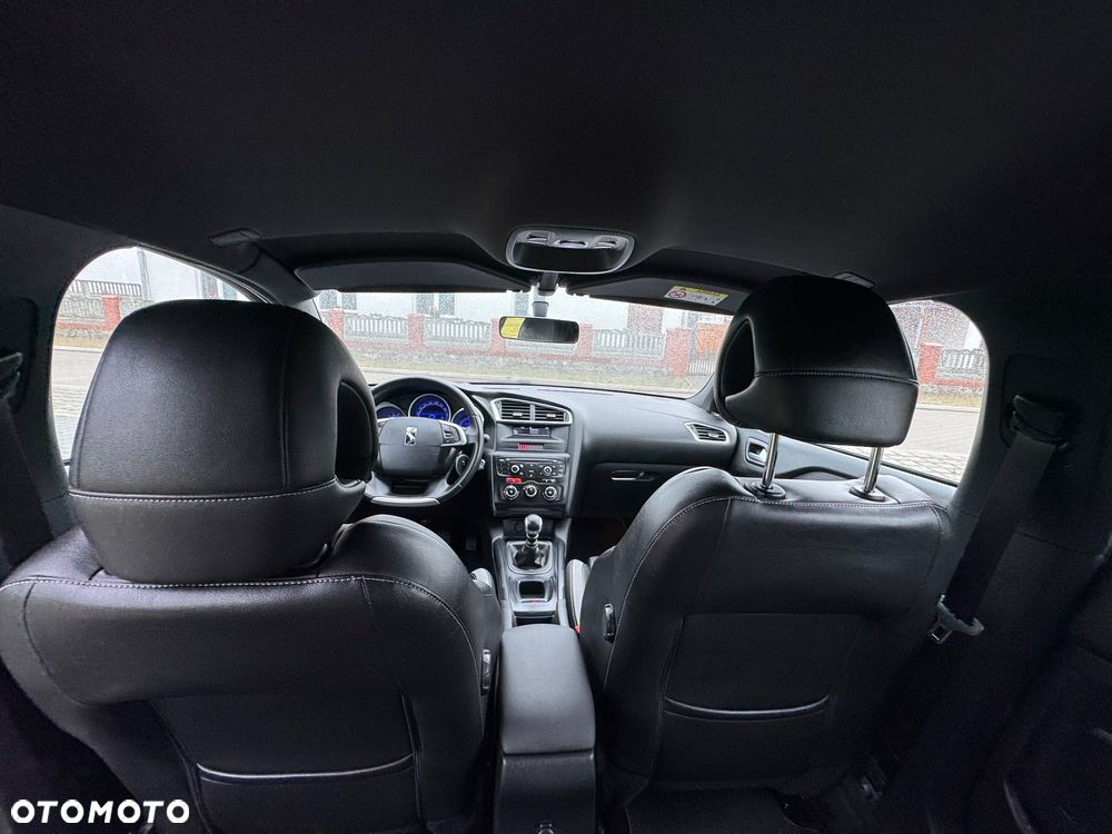 Citroën DS4 e-HDi 115 Chic - 27