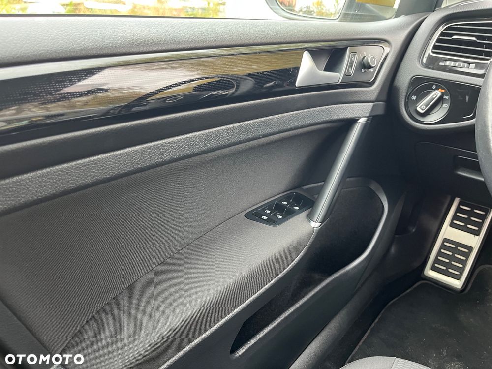 Volkswagen Golf Variant 2.0 TDI Sound - 17