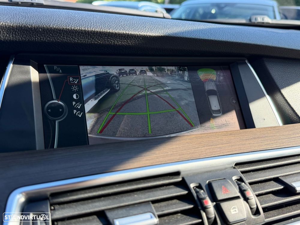 BMW 530 Gran Turismo d - 38