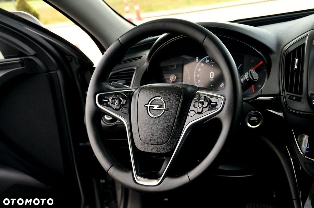 Opel Insignia - 19