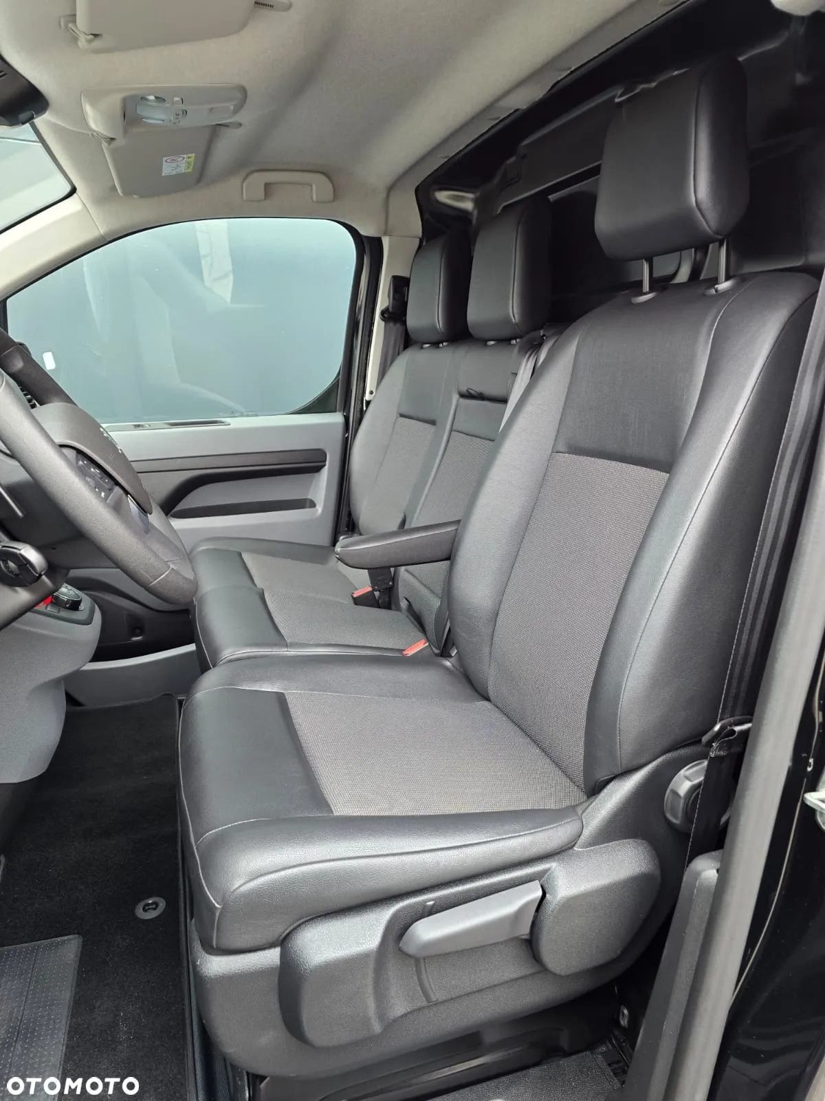 Peugeot EXPERT - 8