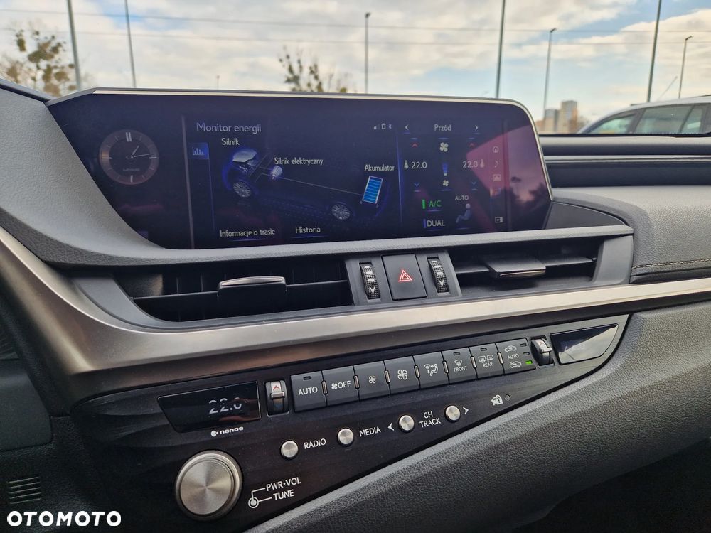 Lexus ES - 21