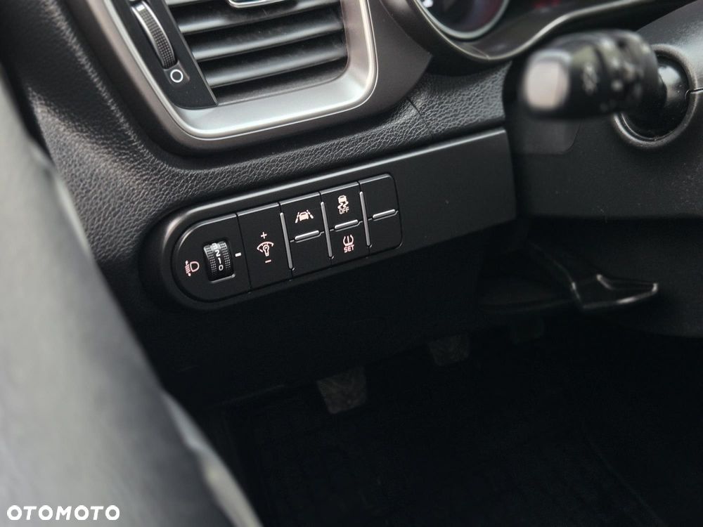 Kia Ceed 1.0 T-GDI M - 12