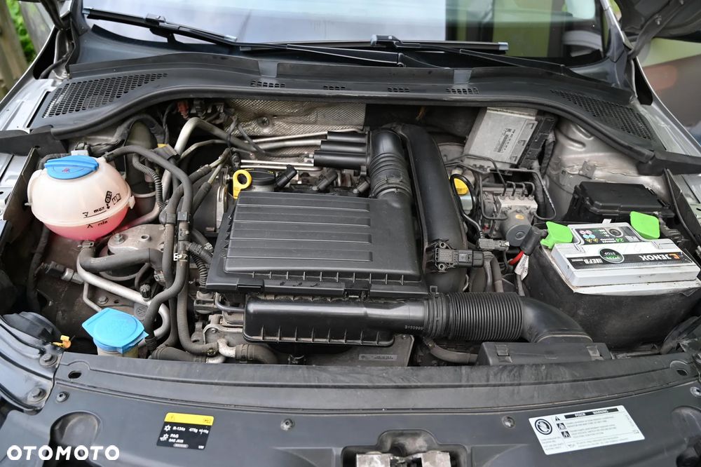 Skoda RAPID 1.2 TSI Ambition - 15