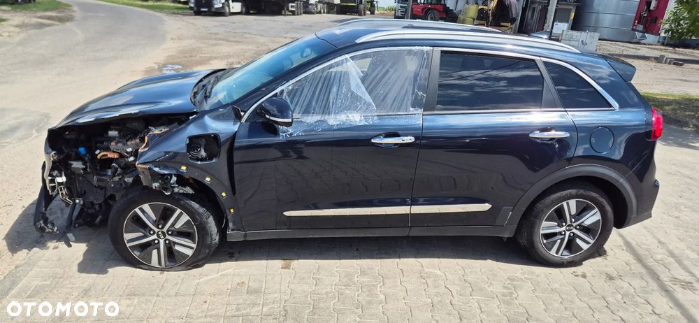 Kia Niro 1.6 GDI Plug-in Hybrid L - 9