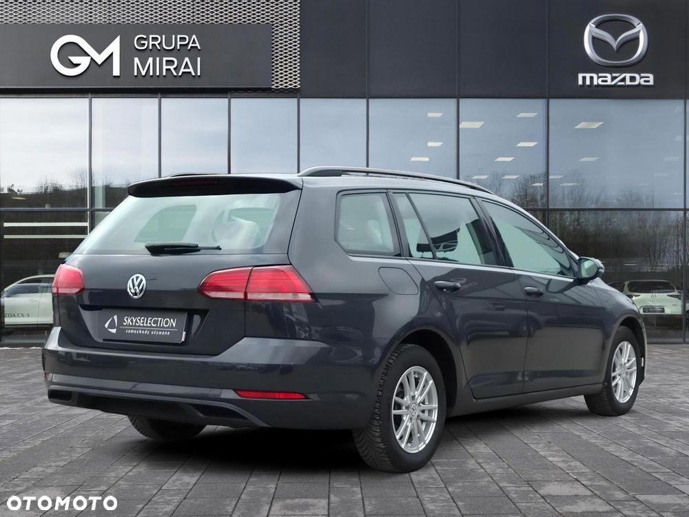 Volkswagen Golf - 6