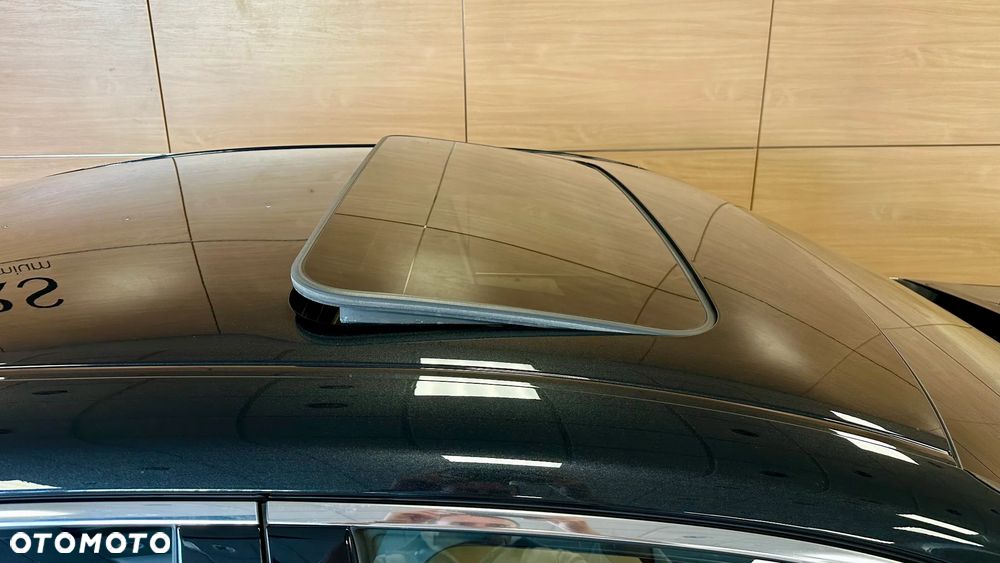 Lexus ES 300h Business Edition + - 20