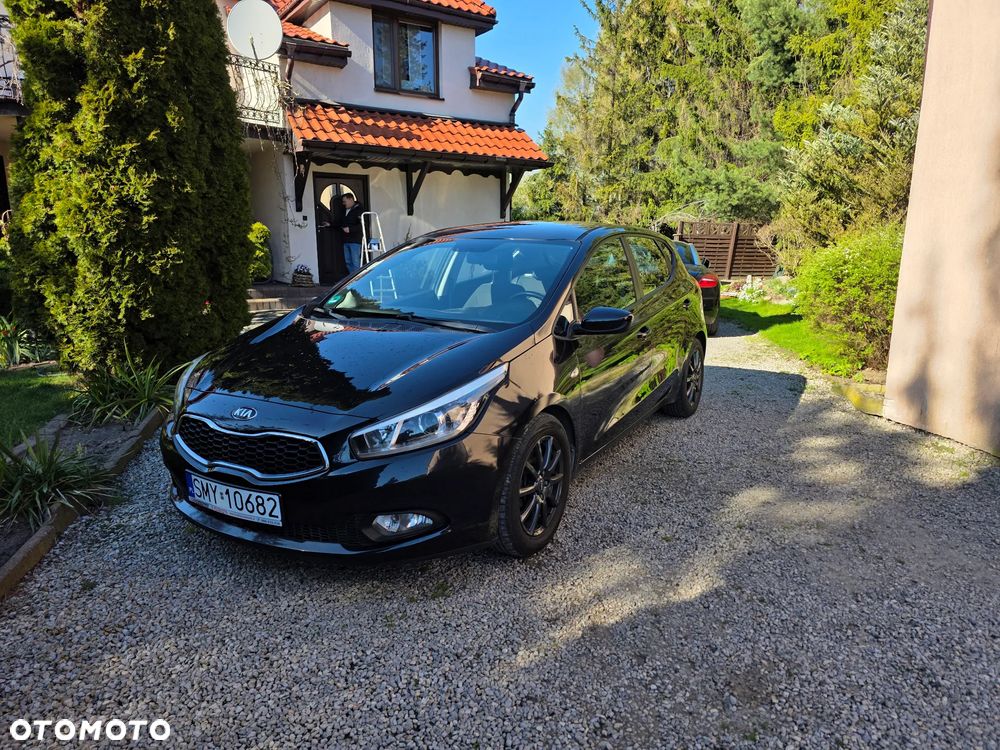 Kia Ceed 1.4 CVVT ISG Dream-Team Edition - 2