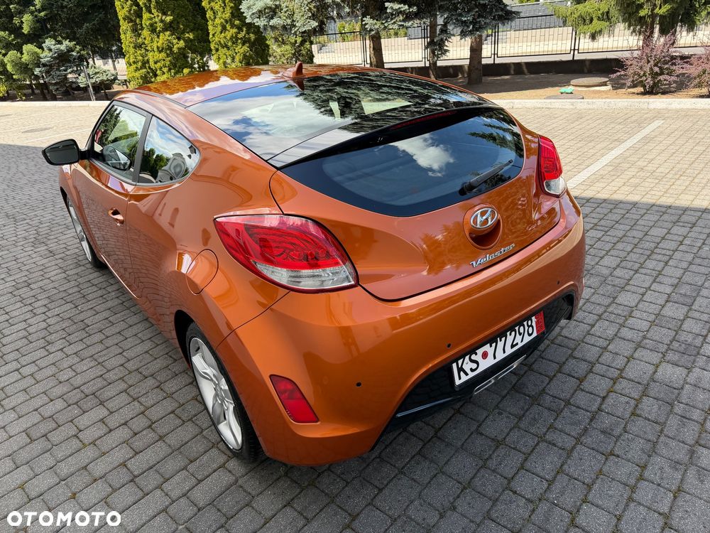 Hyundai Veloster 1.6 Style - 17