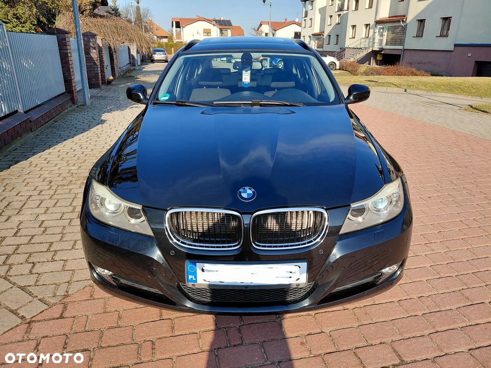 BMW Seria 3 320d DPF Edition Sport - 3
