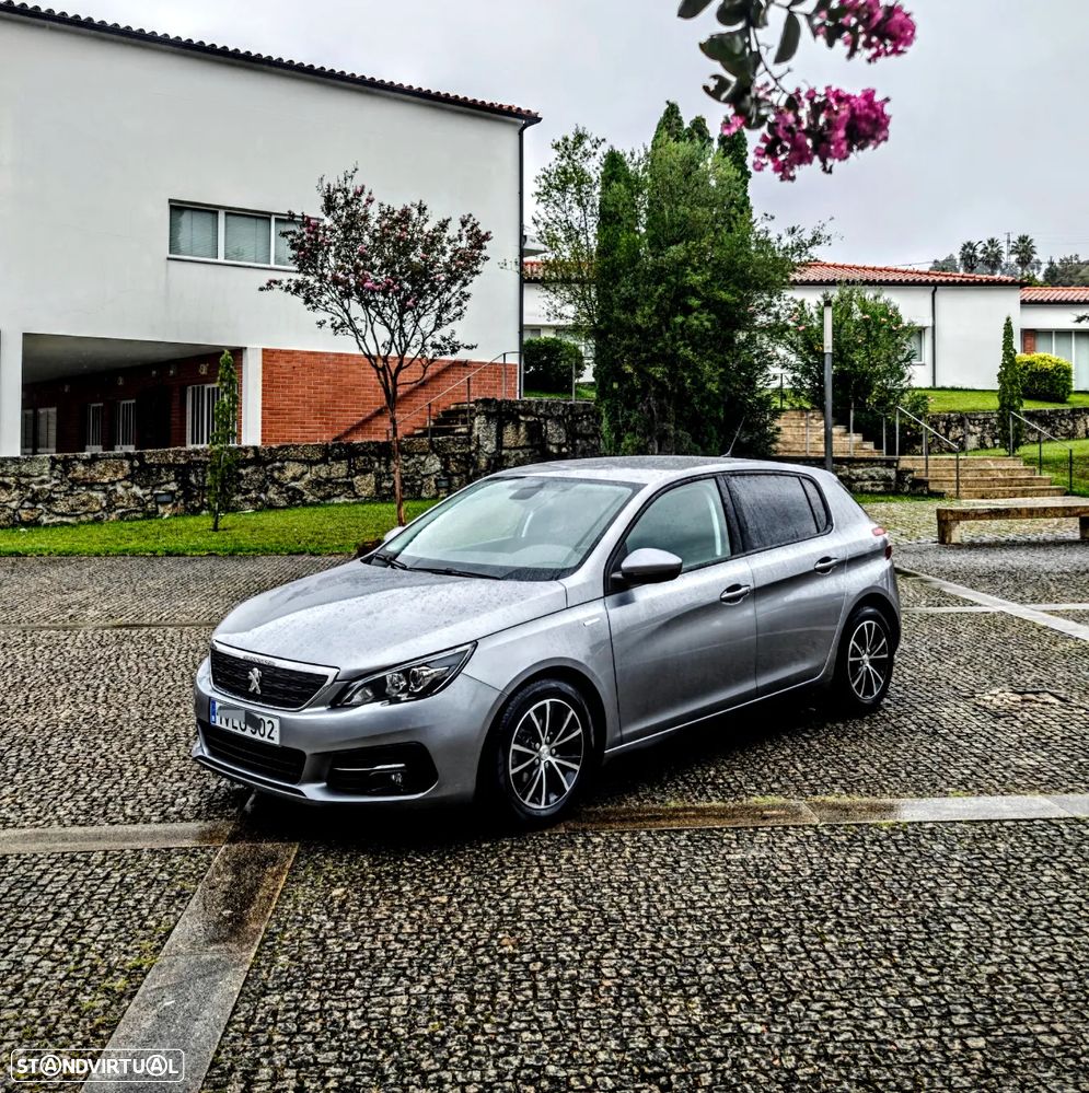 Peugeot 308 1.2 PureTech Allure Pack - 25