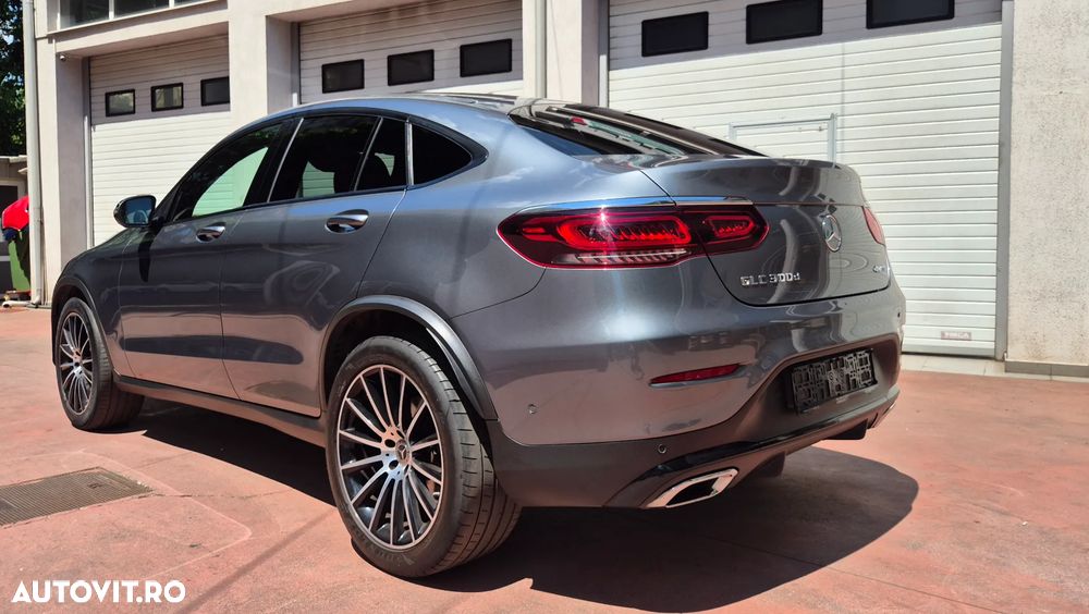 Mercedes-Benz GLC Coupe 300 d 4Matic 9G-TRONIC AMG Line - 3