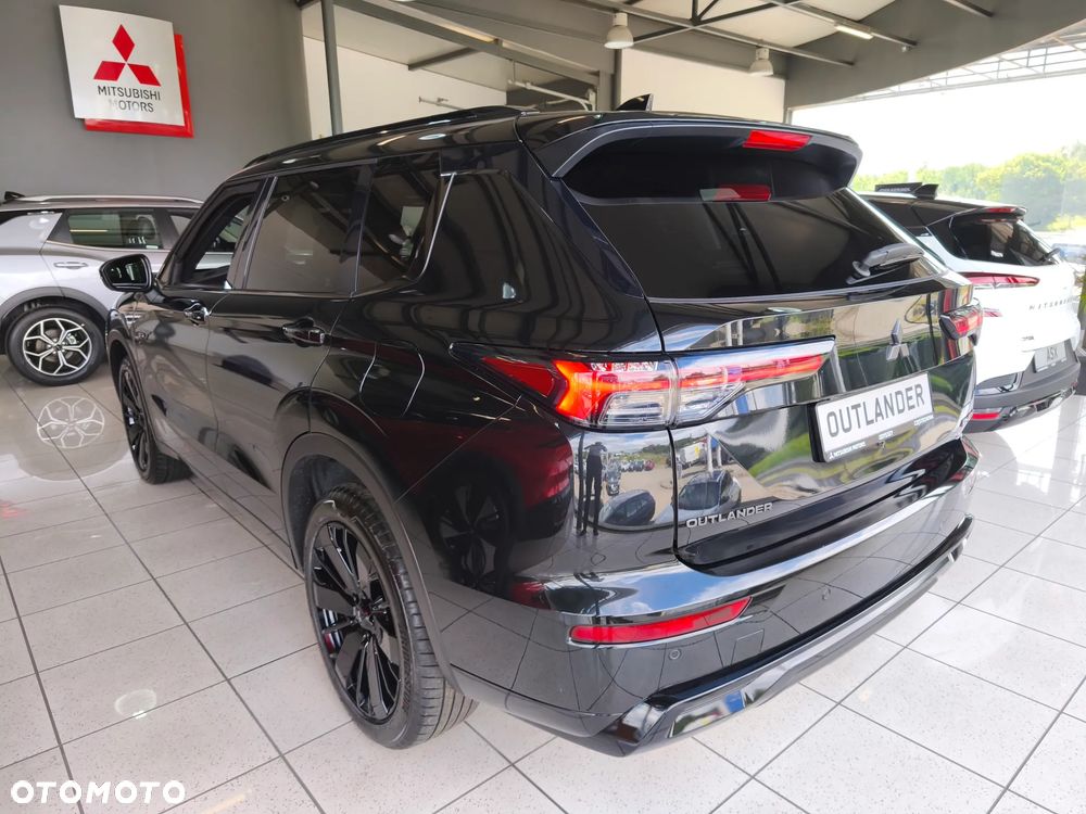 Mitsubishi Outlander Black Edition - 2