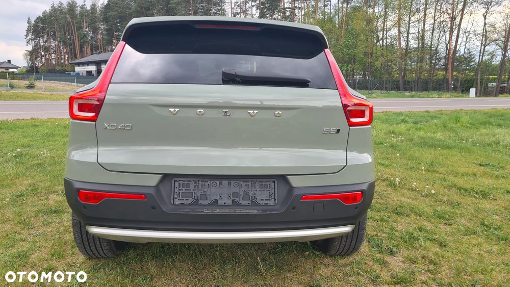 Volvo XC 40 B5 AWD Ultimate Dark - 6