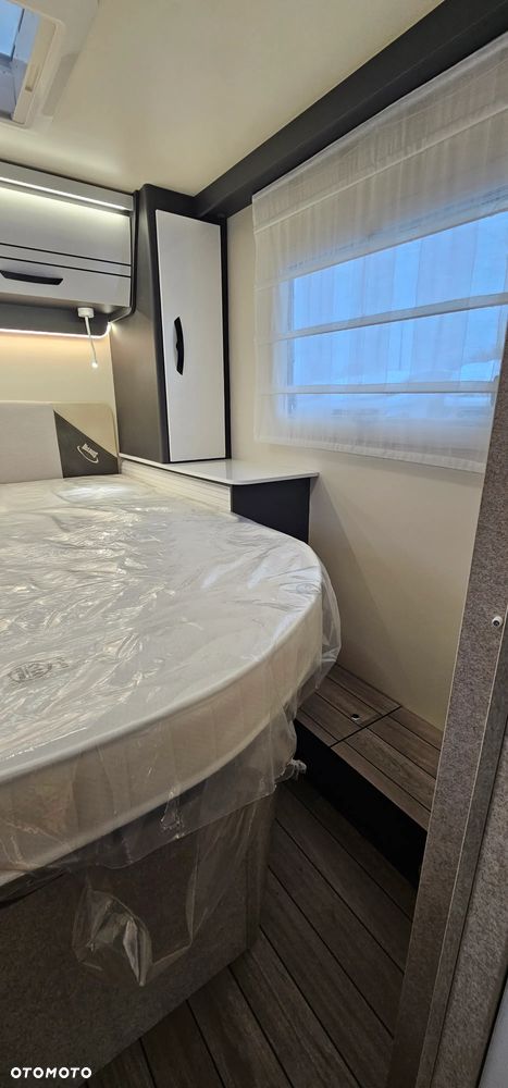 McLOUIS MC4 381 - 20