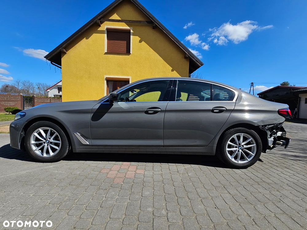 BMW Seria 5 520d Sport - 32