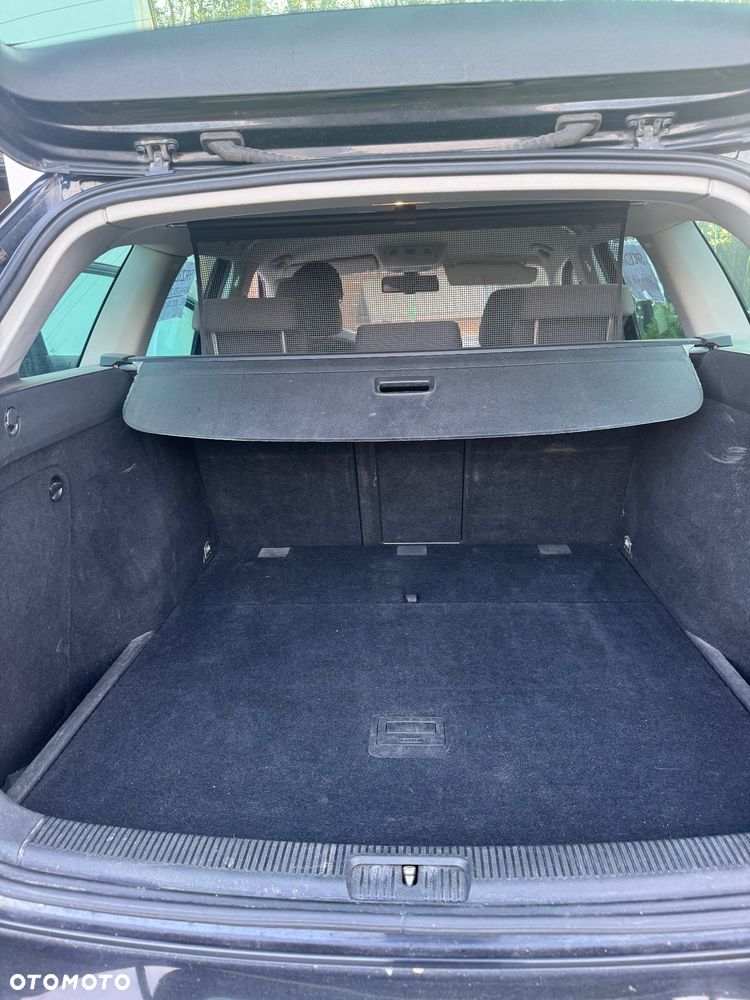 Volkswagen Golf - 6