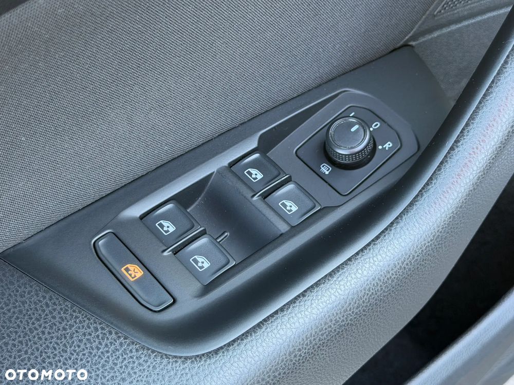 Volkswagen Passat 1.5 TSI EVO Business - 30