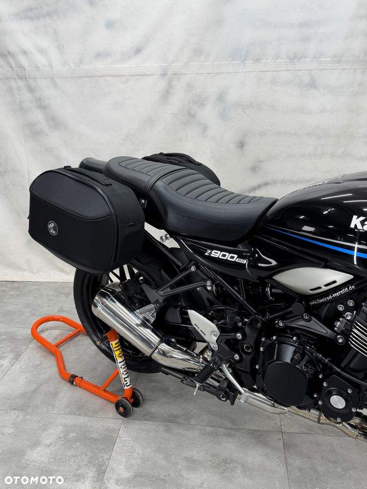 Kawasaki Z 900 RS - 18